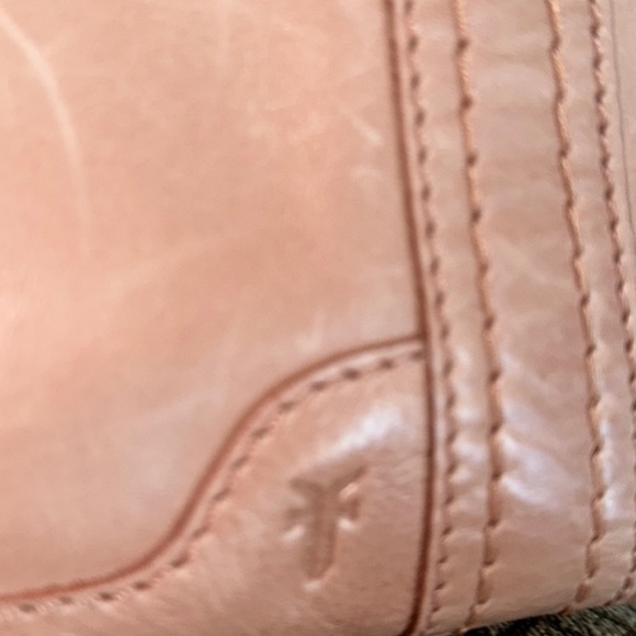 ‼️NWT!Mellisa Distressed Frye Bag in Apricot - Picture 13 of 14